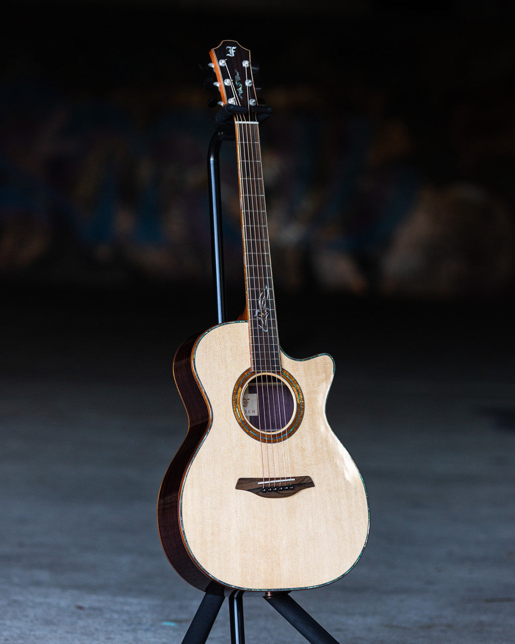 FURCH RED OMc-SR ANTHEM, ORCHESTRA MODEL CUTAWAY