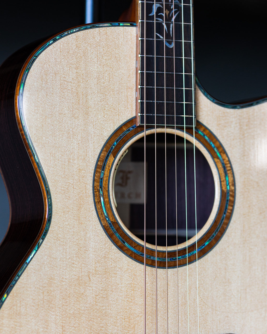 FURCH RED OMc-SR ANTHEM, ORCHESTRA MODEL CUTAWAY 