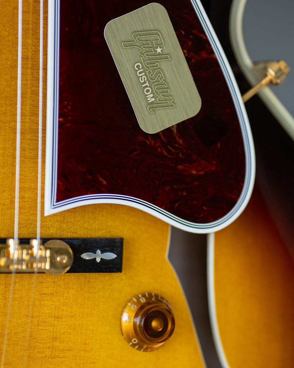 Gibson Custom L5 Wes Montgomery Guitar Vintage Sunburst 