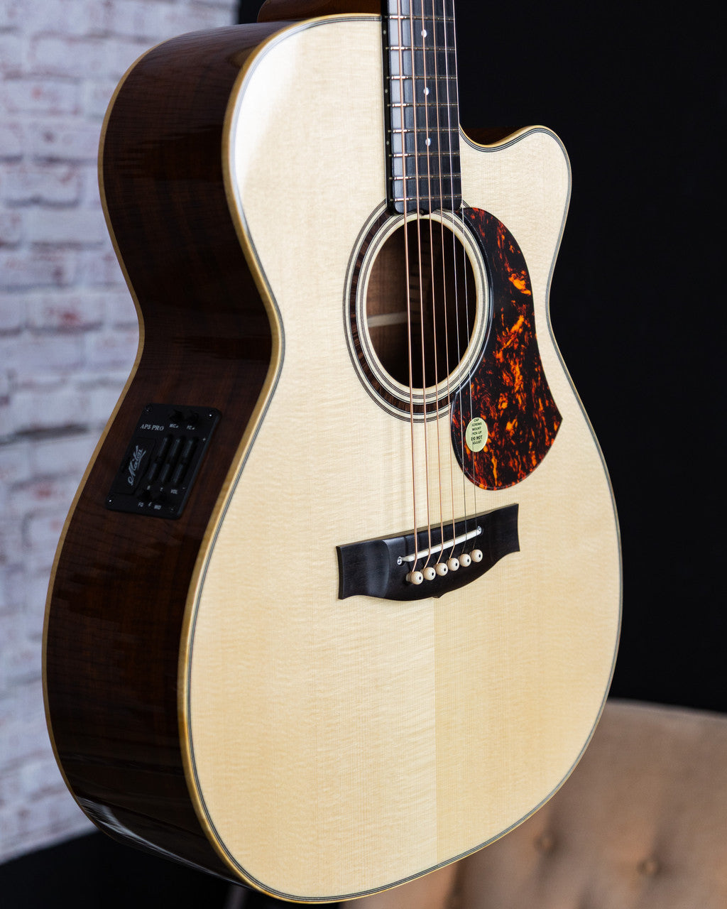 MATON MasterBuilt L.E. May ACOUSTIC/ELECTRIC GUITAR