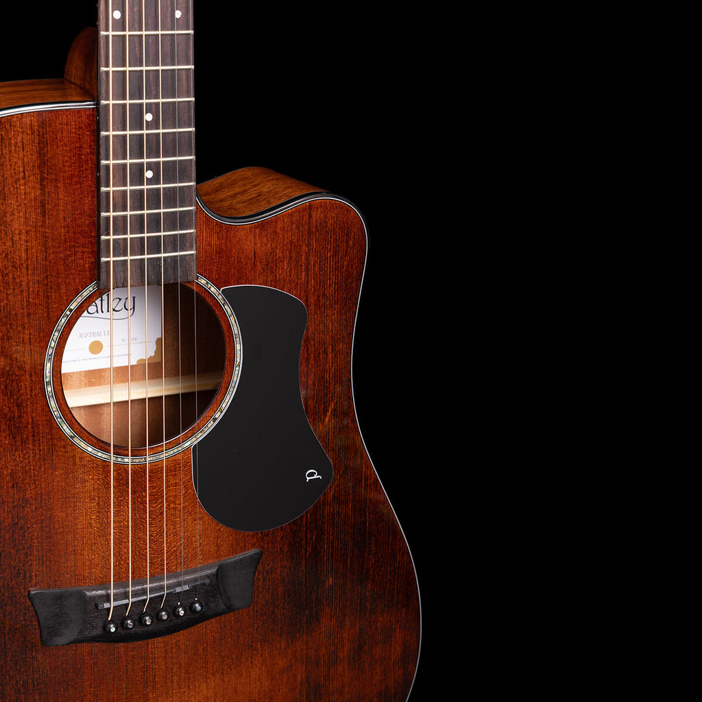 Pratley PRTD-2CE Aged High Gloss - cutaway and soundhole detail