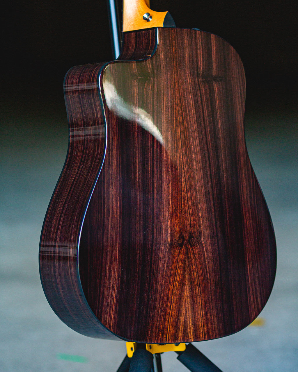 Taylor 210ce Plus