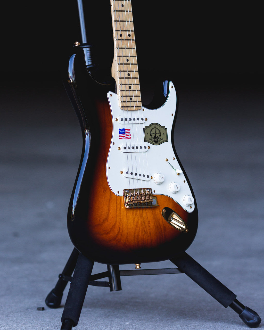 FENDER 60TH ANNIVERSARY STRATOCASTER COMMEMORATIVE