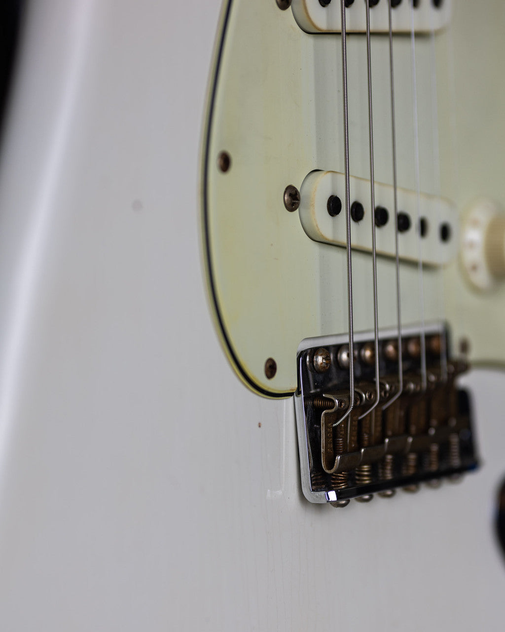 Fender Custom Shop Stratocaster 1963 Olympic White Journeyman Relic