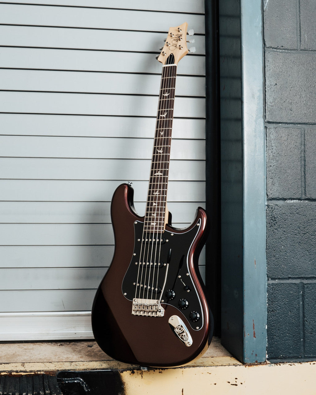 PRS SE Silver Sky Defender Limited Edition Electric Guitar - Sedona Red